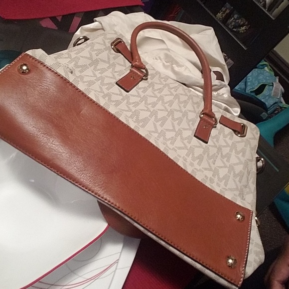 Michael Kors Hamilton NWOT - Picture 4 of 8